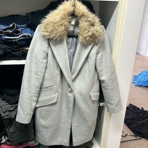 Topshop UK, size 10 US size 6 light gray and fur collar coat